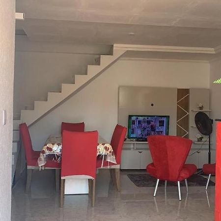 Apartamento Duplex Mobiliado Em São Pedro da Aldeia Zewnętrze zdjęcie